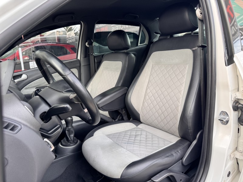 VOYAGE 1.6 MI EVIDENCE 8V FLEX 4P MANUAL - 2016 - CAXIAS DO SUL