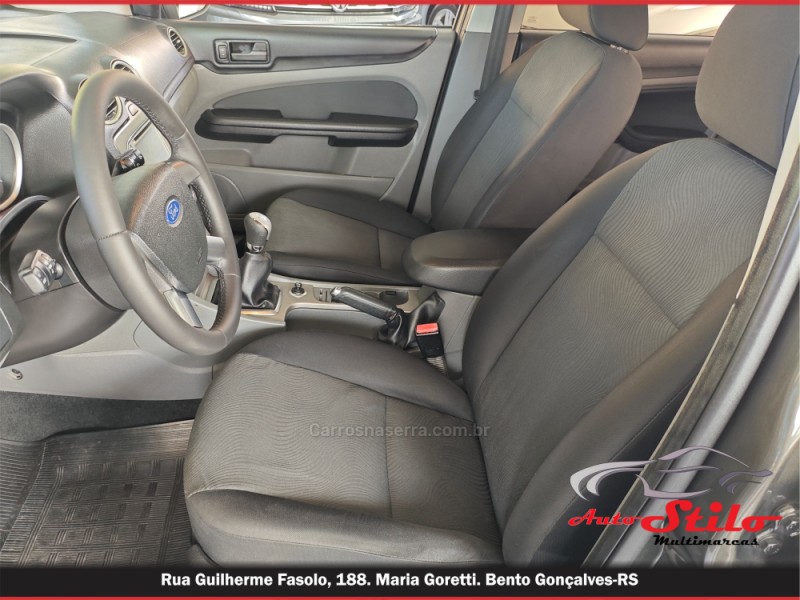 FOCUS 1.6 GLX SIGMA 16V FLEX 4P MANUAL - 2012 - BENTO GONçALVES