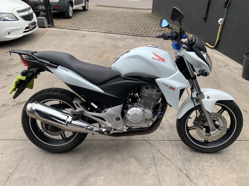 cb 300r  2014 caxias do sul
