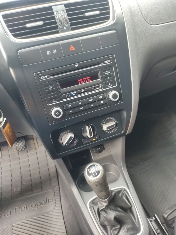 FOX 1.0 ITREND 8V FLEX 4P MANUAL - 2013 - VALE REAL