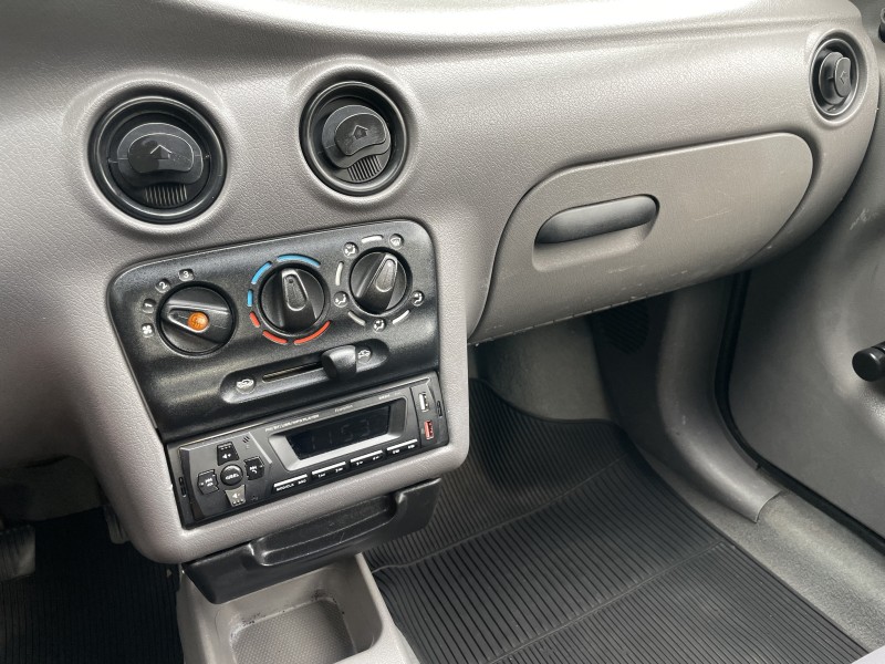 CELTA 1.0 MPFI 8V GASOLINA 2P MANUAL - 2001 - CAXIAS DO SUL