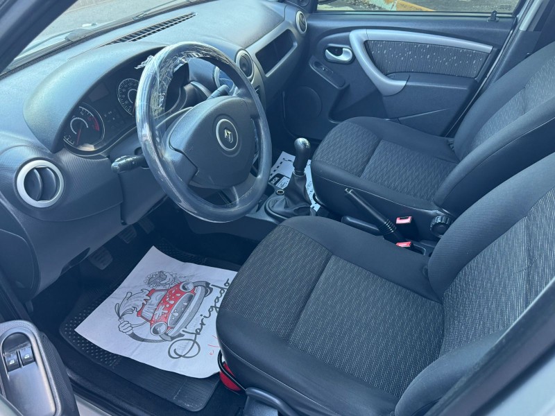 LOGAN 1.0 EXPRESSION 16V FLEX 4P MANUAL - 2011 - CAXIAS DO SUL