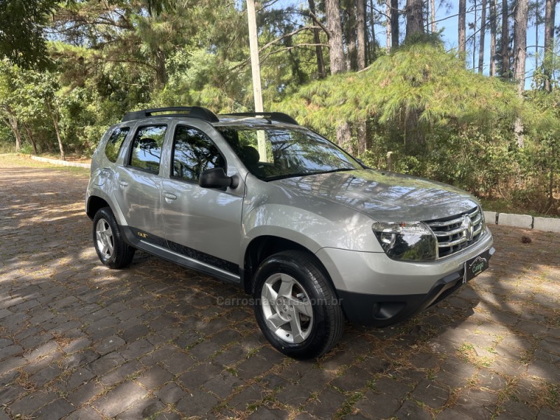 DUSTER 1.6 EXPRESSION 4X2 16V FLEX 4P MANUAL - 2015 - NOVA PRATA