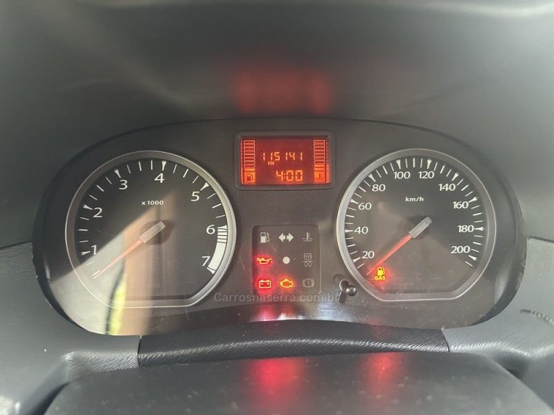 DUSTER 1.6 EXPRESSION 4X2 16V FLEX 4P MANUAL - 2015 - NOVA PRATA