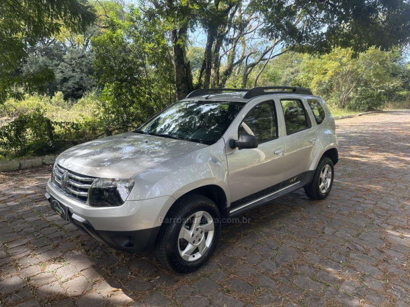 duster 1.6 expression 4x2 16v flex 4p manual 2015 nova prata