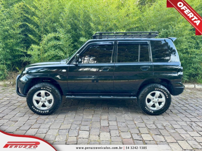 PAJERO TR4 2.0 4X4 16V 131CV GASOLINA 4P MANUAL - 2007 - NOVA PRATA