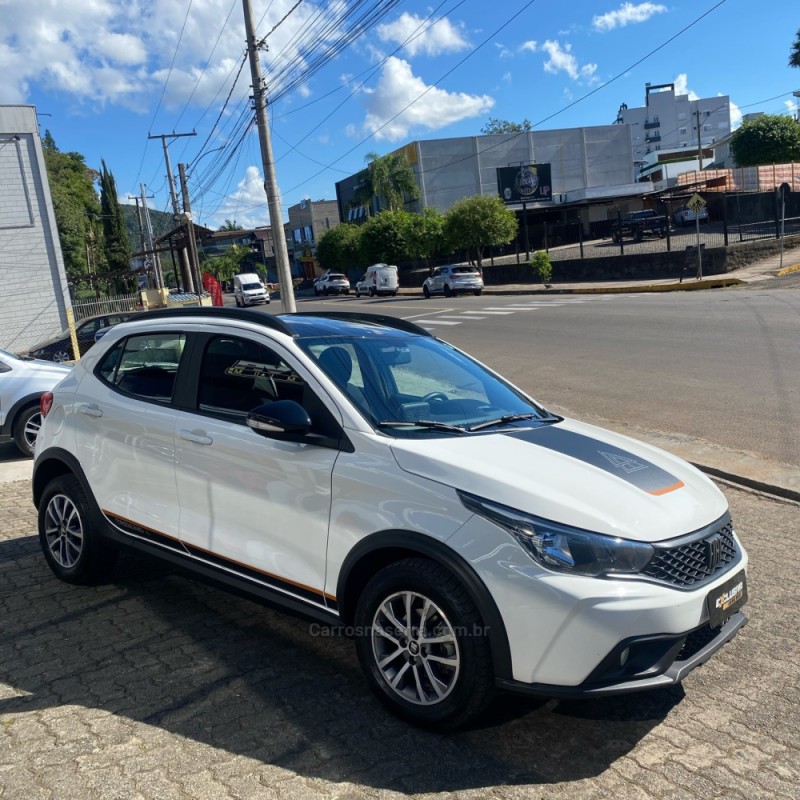 ARGO 1.3 8V TREKKING FLEX 4P AUTOMÁTICO - 2024 - MONTENEGRO