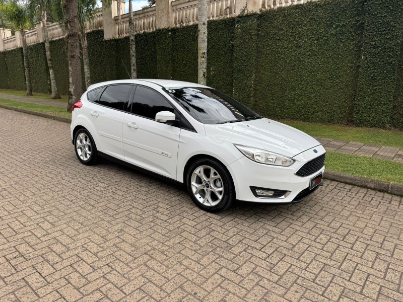 FOCUS 2.0 SE HATCH 16V FLEX 4P AUTO - 2016 - CAXIAS DO SUL