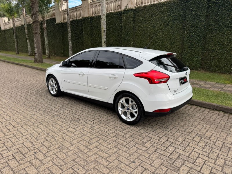 FOCUS 2.0 SE HATCH 16V FLEX 4P AUTO - 2016 - CAXIAS DO SUL