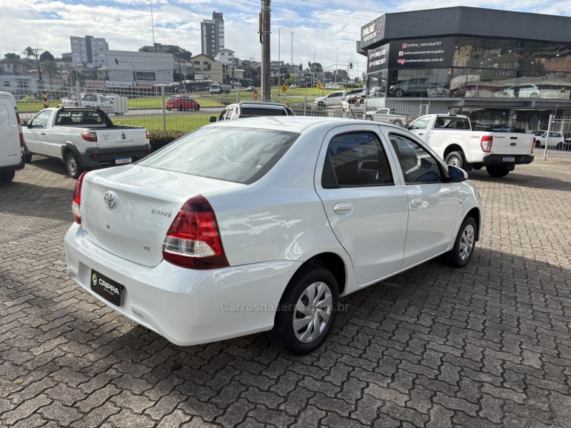 ETIOS 1.5 X SEDAN 16V FLEX 4P MANUAL - 2021 - FARROUPILHA
