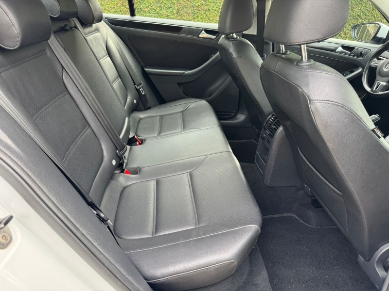 JETTA 2.0 COMFORTLINE FLEX 4P TIPTRONIC - 2014 - CAXIAS DO SUL