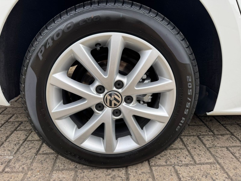 JETTA 2.0 COMFORTLINE FLEX 4P TIPTRONIC - 2014 - CAXIAS DO SUL