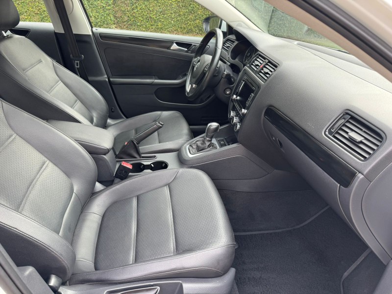 JETTA 2.0 COMFORTLINE FLEX 4P TIPTRONIC - 2014 - CAXIAS DO SUL