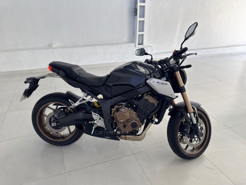 CB 650R E-CLUTCH - 2023 - VACARIA