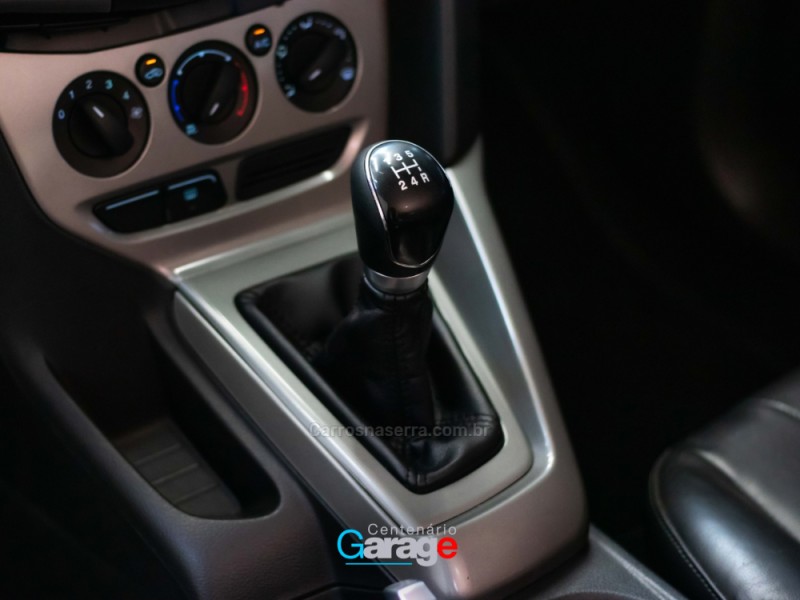 FOCUS 1.6 SE 16V FLEX 4P MANUAL - 2014 - CAXIAS DO SUL