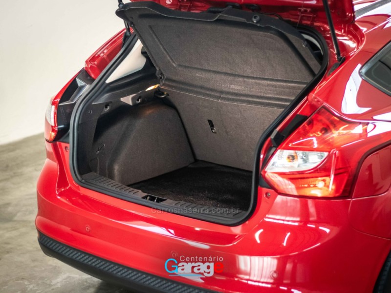 FOCUS 1.6 SE 16V FLEX 4P MANUAL - 2014 - CAXIAS DO SUL