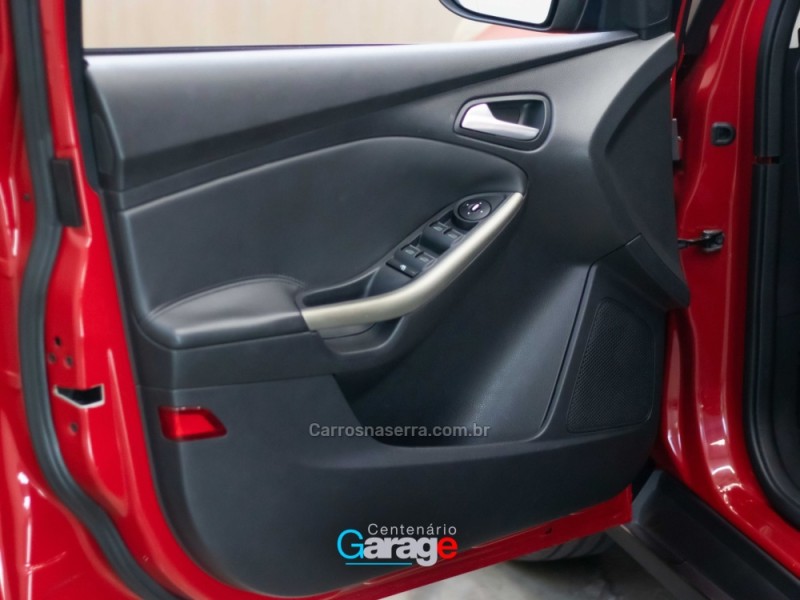 FOCUS 1.6 SE 16V FLEX 4P MANUAL - 2014 - CAXIAS DO SUL