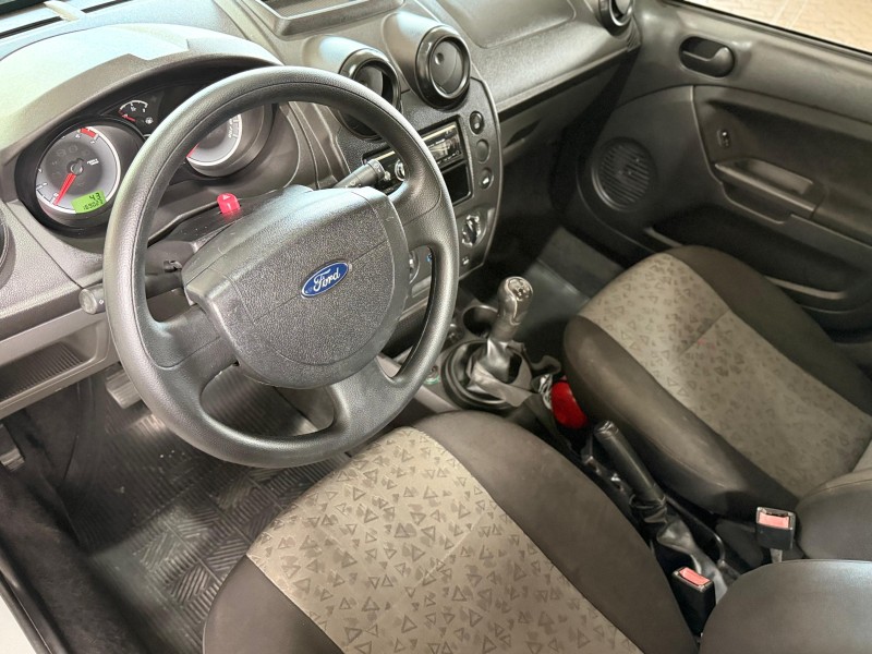 FIESTA 1.6 SE SEDAN 16V FLEX 4P MANUAL - 2011 - CAXIAS DO SUL