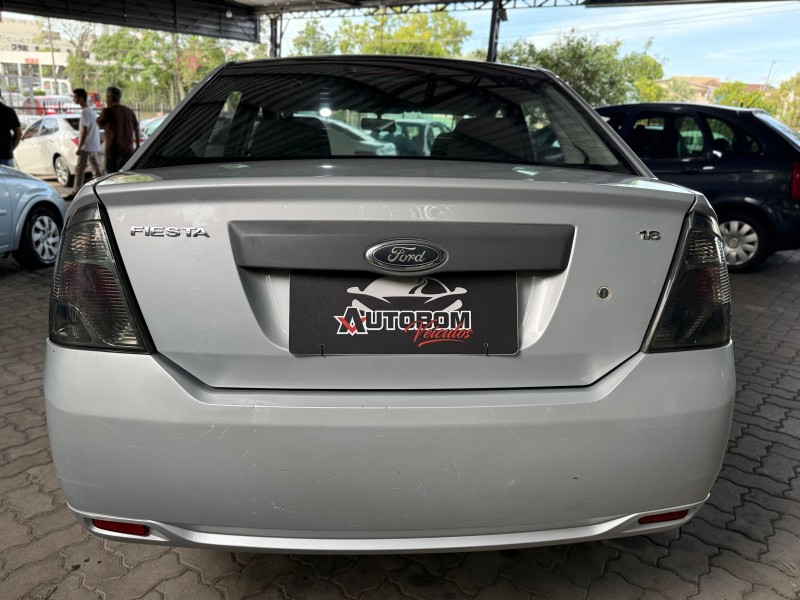 FIESTA 1.6 SE SEDAN 16V FLEX 4P MANUAL - 2011 - CAXIAS DO SUL