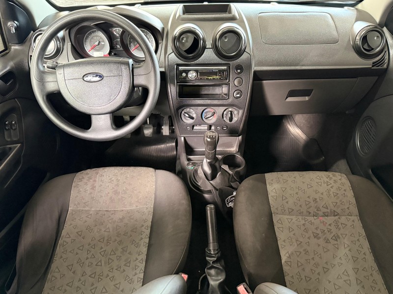 FIESTA 1.6 SE SEDAN 16V FLEX 4P MANUAL - 2011 - CAXIAS DO SUL