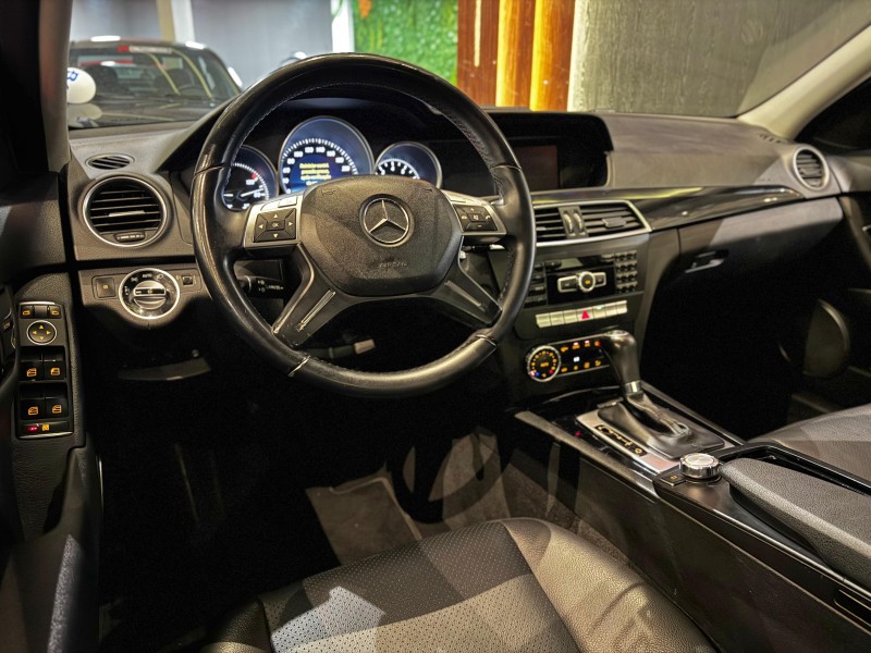 C 180 1.6 CGI 16V TURBO GASOLINA 4P AUTOMÁTICO - 2014 - NOVO HAMBURGO