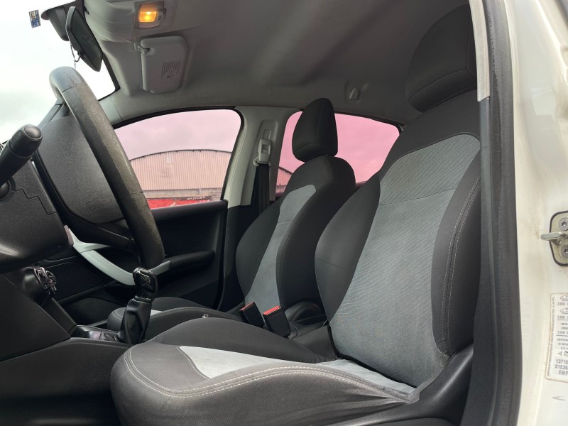 208 1.5 ACTIVE PACK 8V FLEX 4P MANUAL - 2015 - CAXIAS DO SUL