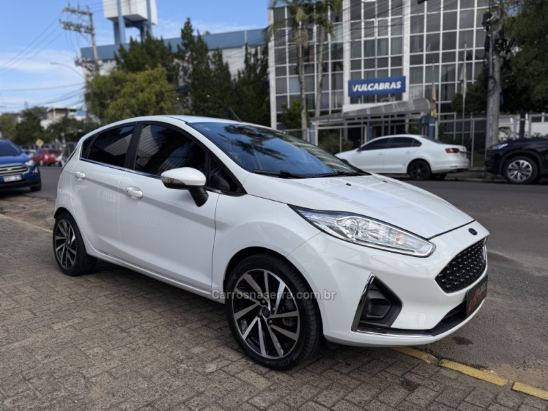 fiesta 1.6 titanium hatch 16v flex 4p automatico 2018 parobe
