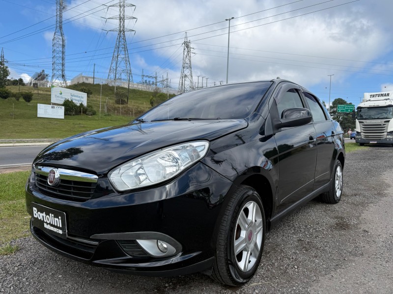 SIENA 1.4 MPI ATTRACTIVE 8V FLEX 4P MANUAL - 2013 - FARROUPILHA