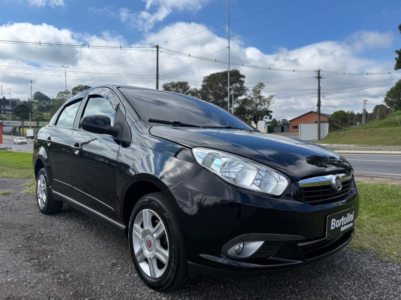 SIENA 1.4 MPI ATTRACTIVE 8V FLEX 4P MANUAL - 2013 - FARROUPILHA