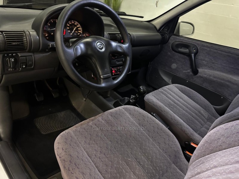 CORSA 1.6 MPFI GLS WAGON 8V GASOLINA 4P MANUAL - 1997 - CAXIAS DO SUL