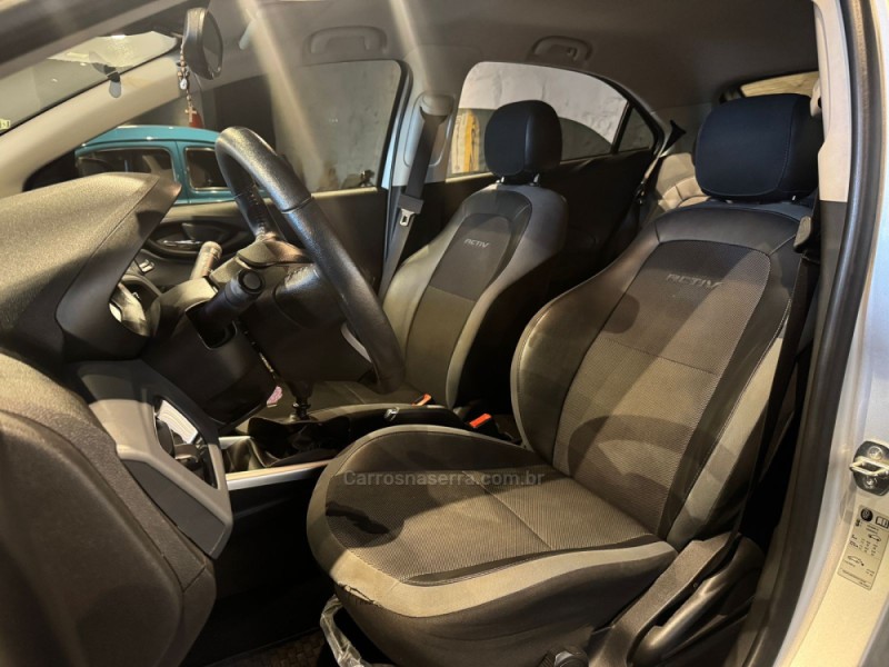 ONIX 1.4 MPFI ACTIV 8V FLEX 4P MANUAL - 2019 - FARROUPILHA