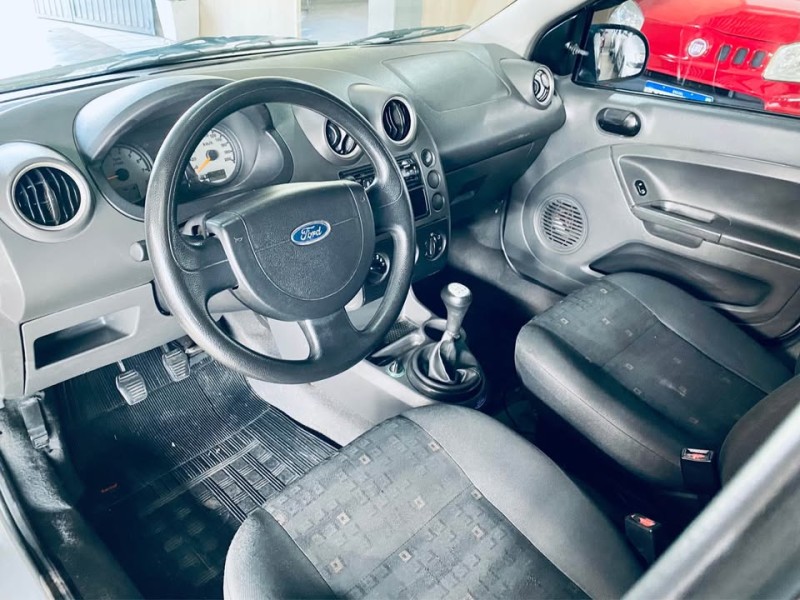 FIESTA 1.0 MPI PERSONNALITÉ 8V GASOLINA 4P MANUAL - 2003 - CAXIAS DO SUL