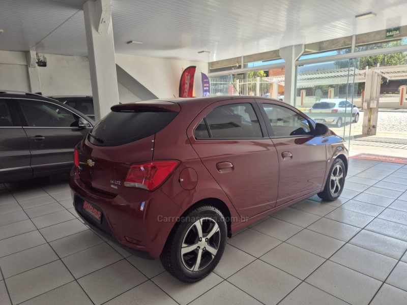 ONIX 1.4 MPFI LTZ 8V FLEX 4P MANUAL - 2018 - NãO-ME-TOQUE