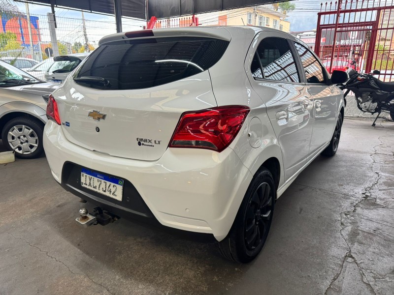 ONIX 1.4 MPFI LT 8V FLEX 4P MANUAL - 2017 - CAXIAS DO SUL