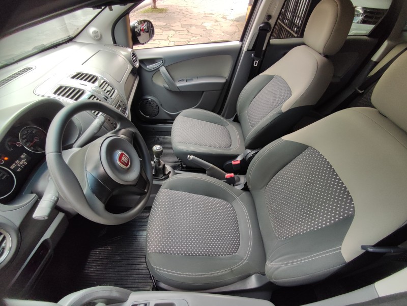 SIENA 1.6 MPI ESSENCE 16V FLEX 4P MANUAL - 2015 - CAXIAS DO SUL