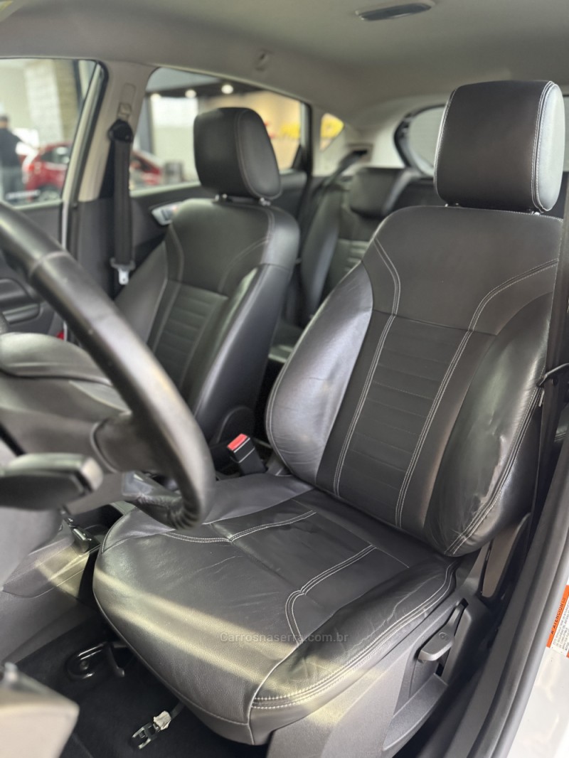 FIESTA 1.6 TITANIUM HATCH 16V FLEX 4P AUTOMÁTICO - 2014 - CAXIAS DO SUL