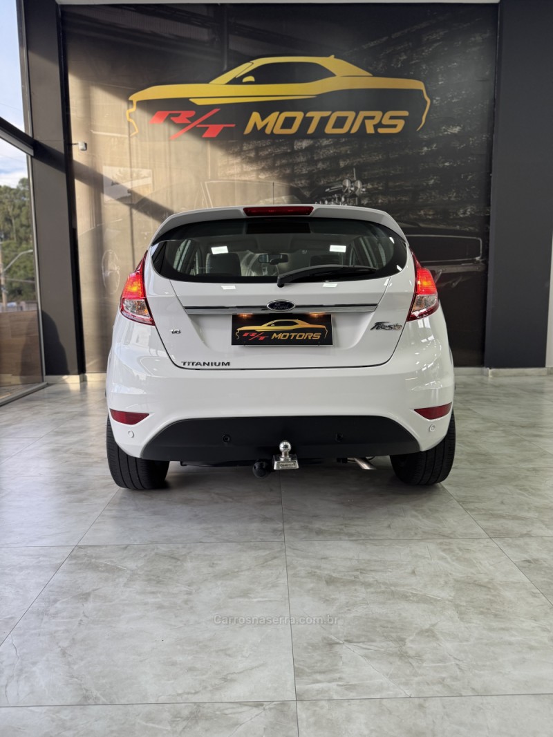 FIESTA 1.6 TITANIUM HATCH 16V FLEX 4P AUTOMÁTICO - 2014 - CAXIAS DO SUL