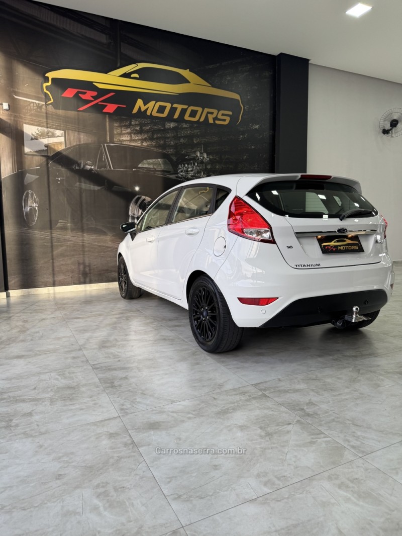 FIESTA 1.6 TITANIUM HATCH 16V FLEX 4P AUTOMÁTICO - 2014 - CAXIAS DO SUL