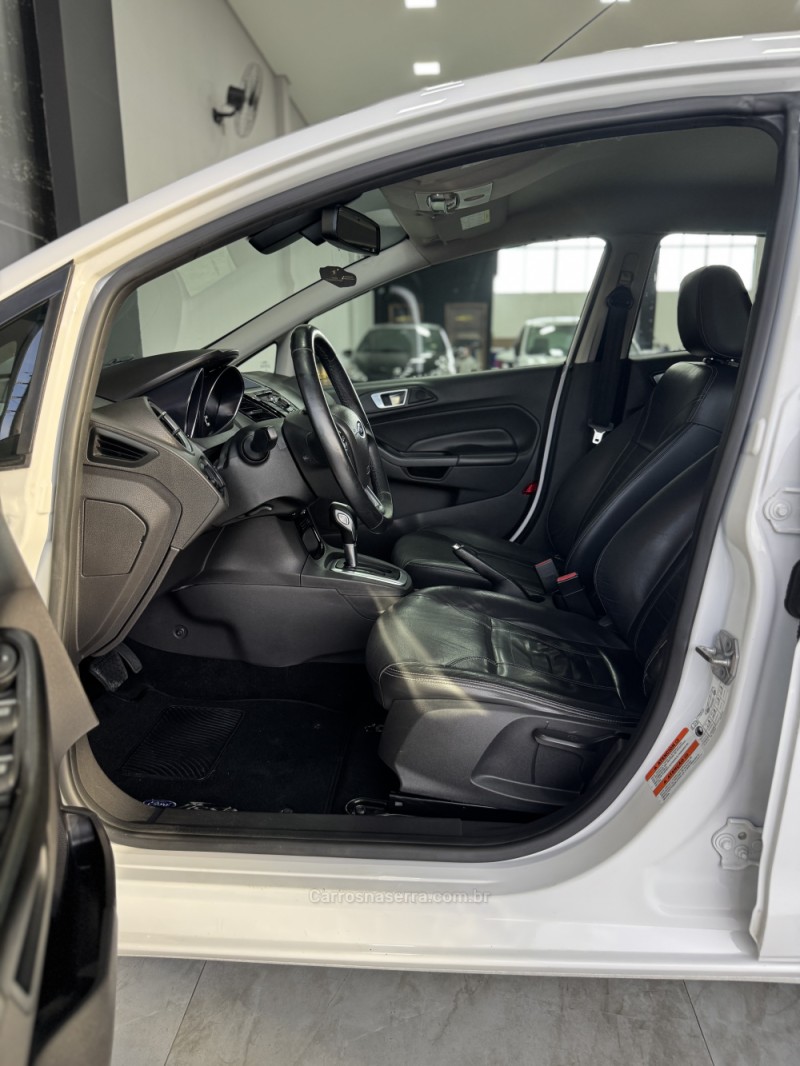 FIESTA 1.6 TITANIUM HATCH 16V FLEX 4P AUTOMÁTICO - 2014 - CAXIAS DO SUL