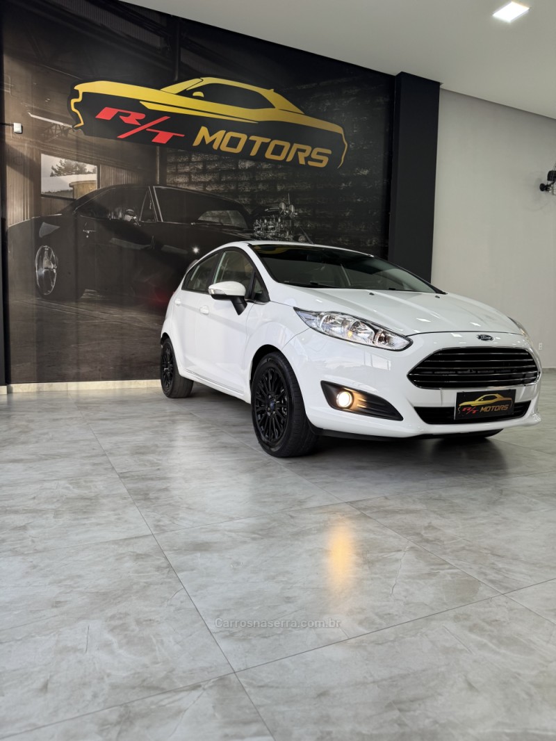 FIESTA 1.6 TITANIUM HATCH 16V FLEX 4P AUTOMÁTICO - 2014 - CAXIAS DO SUL
