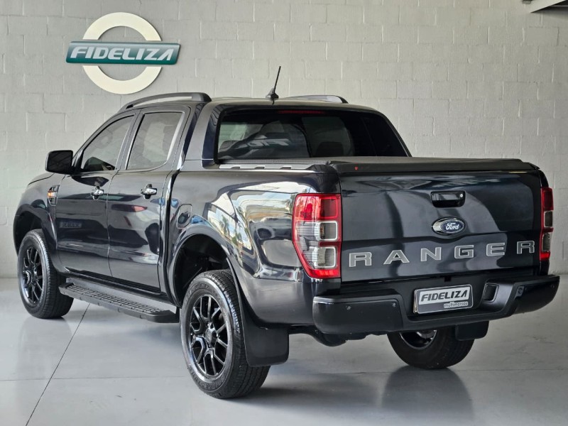 RANGER 2.2 BLACK 4X2 CD 16V DIESEL 4P AUTOMÁTICO - 2023 - FARROUPILHA