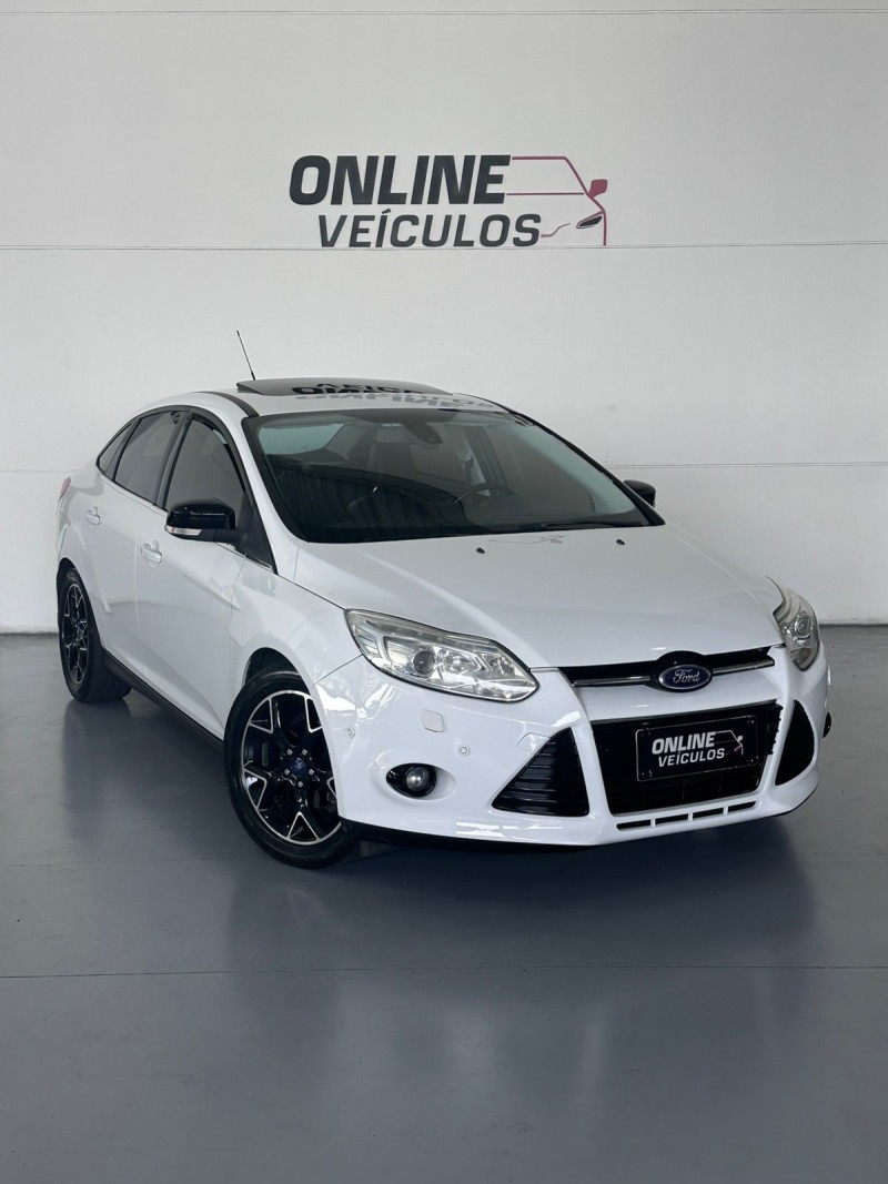 FOCUS 2.0 TITANIUM PLUS SEDAN 16V FLEX 4P AUTOMÁTICO - 2015 - FARROUPILHA