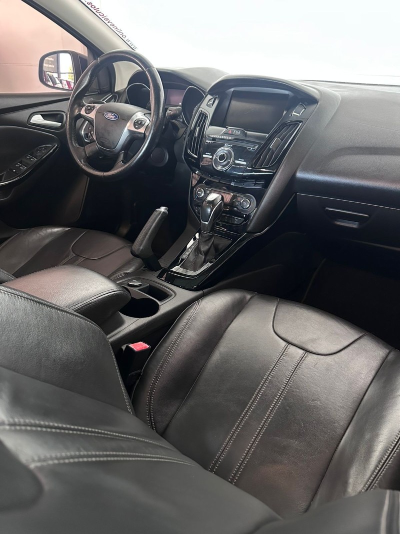 FOCUS 2.0 TITANIUM PLUS SEDAN 16V FLEX 4P AUTOMÁTICO - 2015 - FARROUPILHA