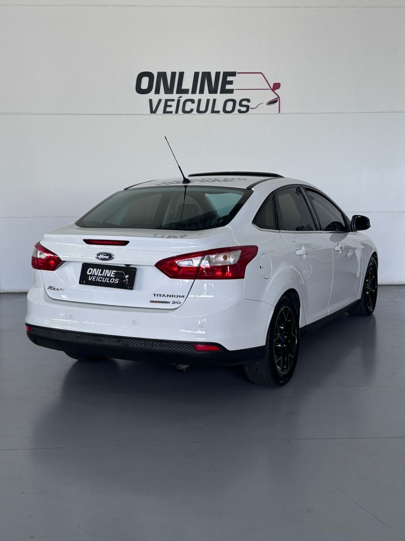 FOCUS 2.0 TITANIUM PLUS SEDAN 16V FLEX 4P AUTOMÁTICO - 2015 - FARROUPILHA