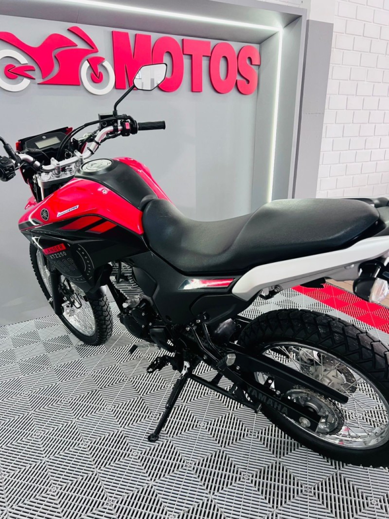 XTZ 250 LANDER - 2023 - CAMPO BOM