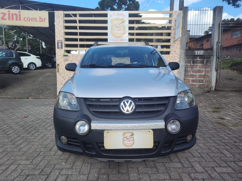 CROSSFOX 1.6 MI FLEX 8V 4P MANUAL - 2010 - CANELA