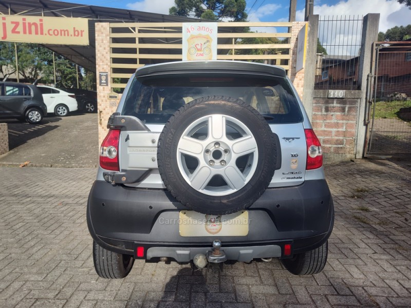 CROSSFOX 1.6 MI FLEX 8V 4P MANUAL - 2010 - CANELA