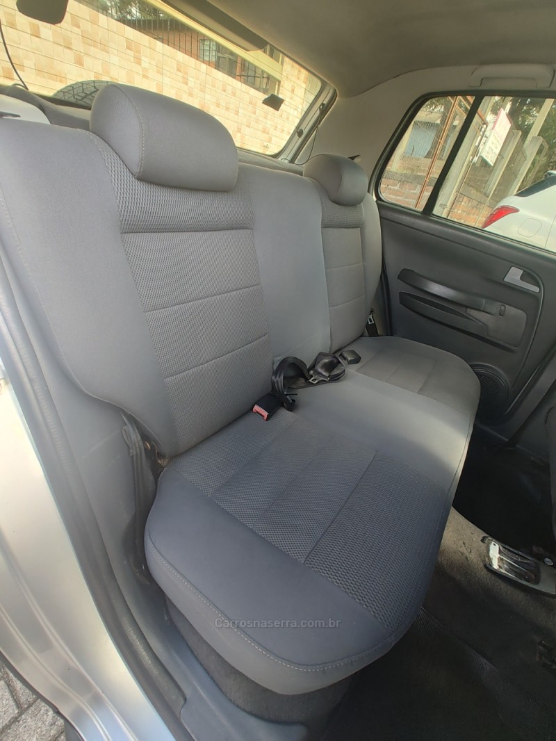 CROSSFOX 1.6 MI FLEX 8V 4P MANUAL - 2010 - CANELA