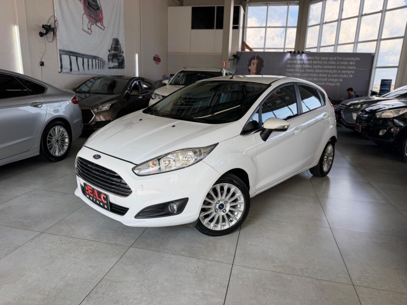 FIESTA 1.6 TITANIUM HATCH 16V FLEX 4P AUTOMÁTICO - 2015 - CAXIAS DO SUL