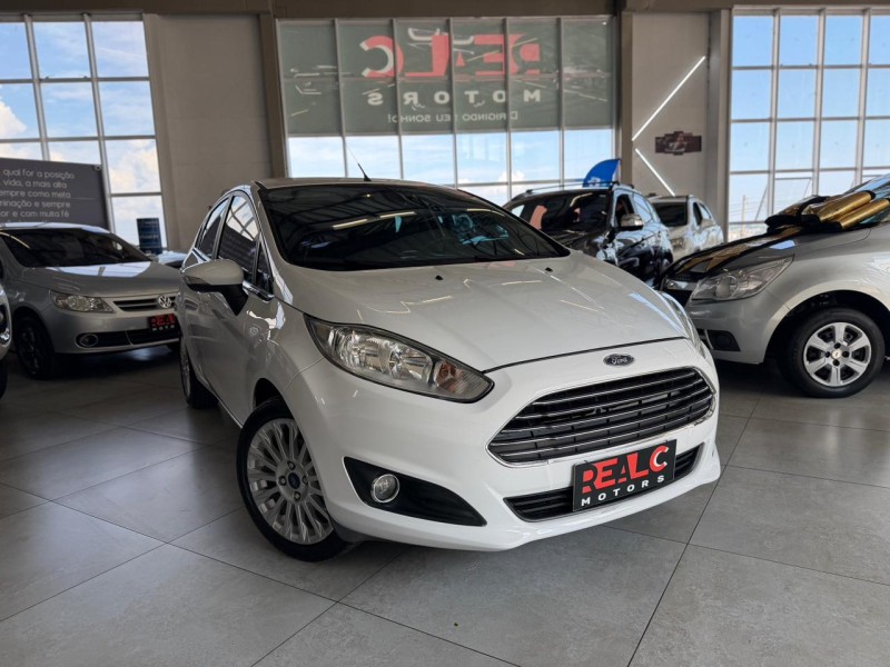 fiesta 1.6 titanium hatch 16v flex 4p automatico 2015 caxias do sul